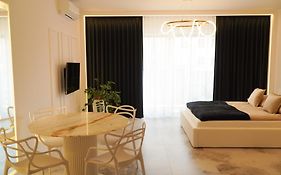 In&Cognito Apartments Szamotuly With Parking And Wifi